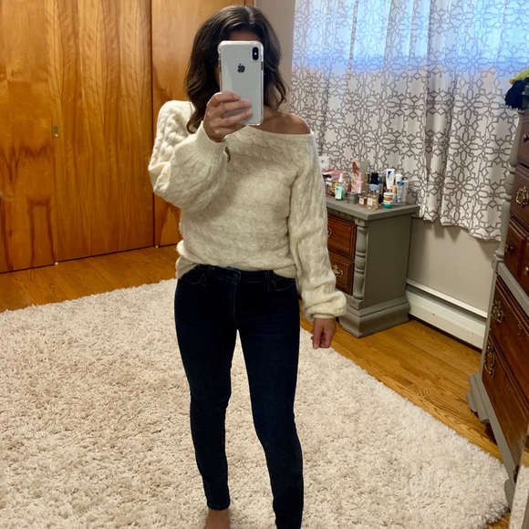 Abercrombie & Fitch Sweaters - Abercrombie & Fitch Sweater